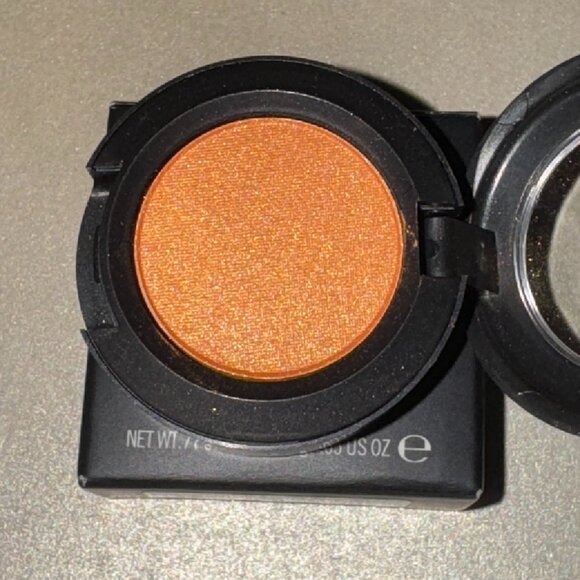 MAC Orange Pop Eyeshadow - Picture 1 of 3